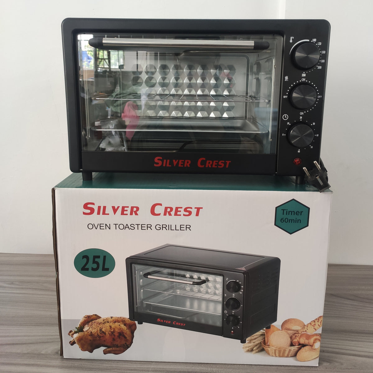 Toaster oven 1500W mini oven control knobs detail